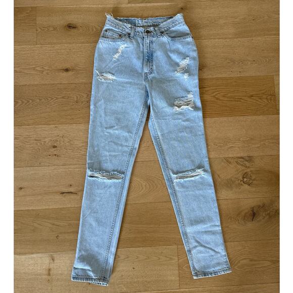 Levi’s - 512 Distressed Straight Leg Jeans in Light Wash Blue - Picture 1 of 4